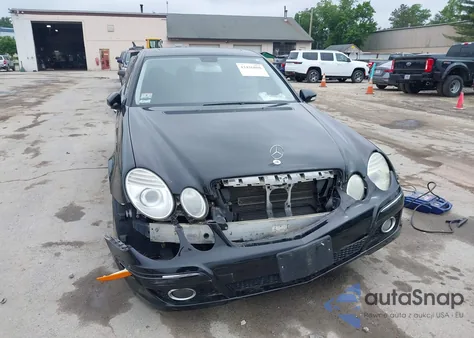 2008 Mercedes-Benz E 350 4Matic z USA, uszkodzony, nr VIN WDBUF87X98B288052